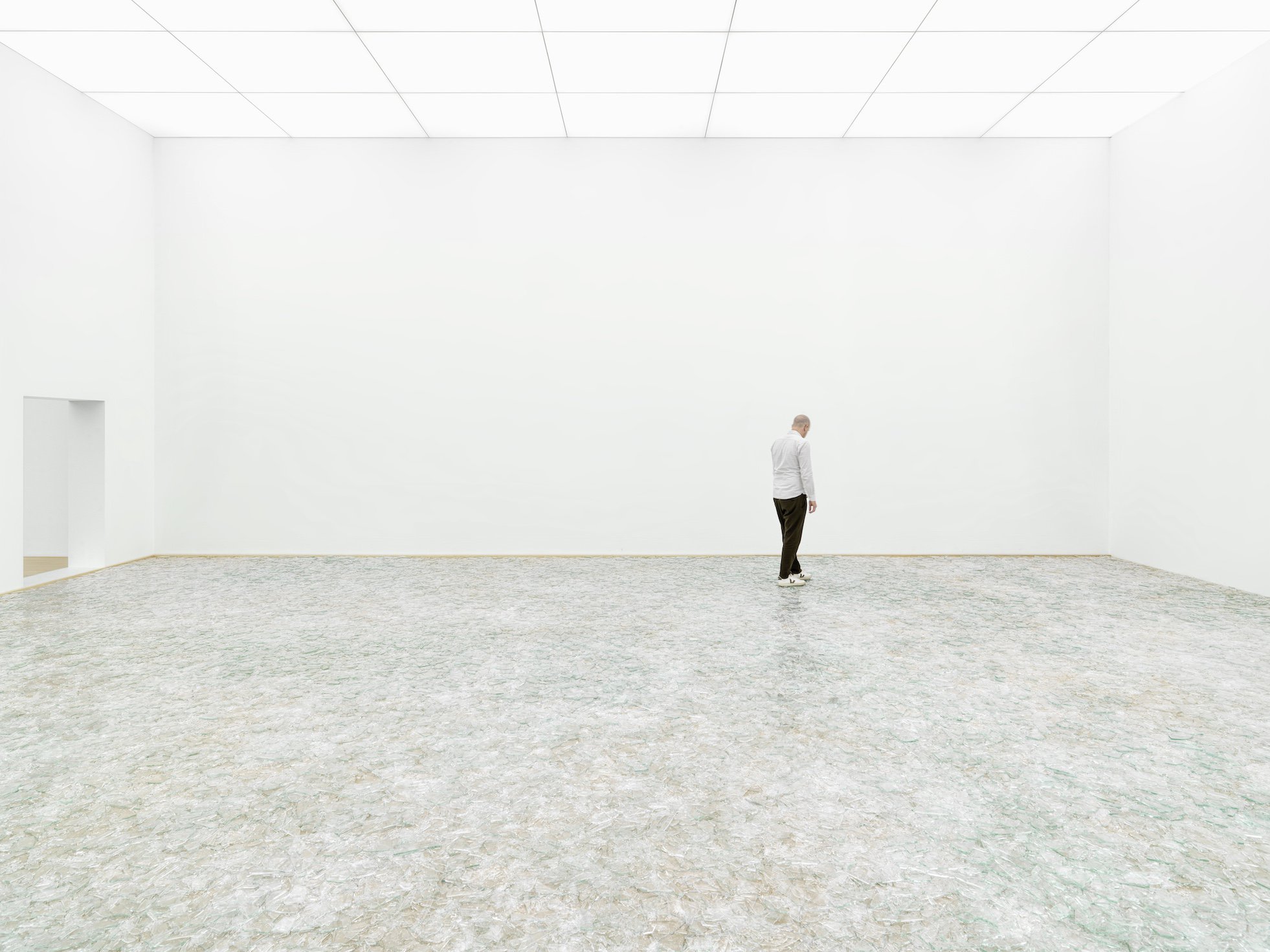 Installation view, Liliana Moro, Andante con moto, Kunstmuseum Liechtenstein, Liechtenstein, 2023