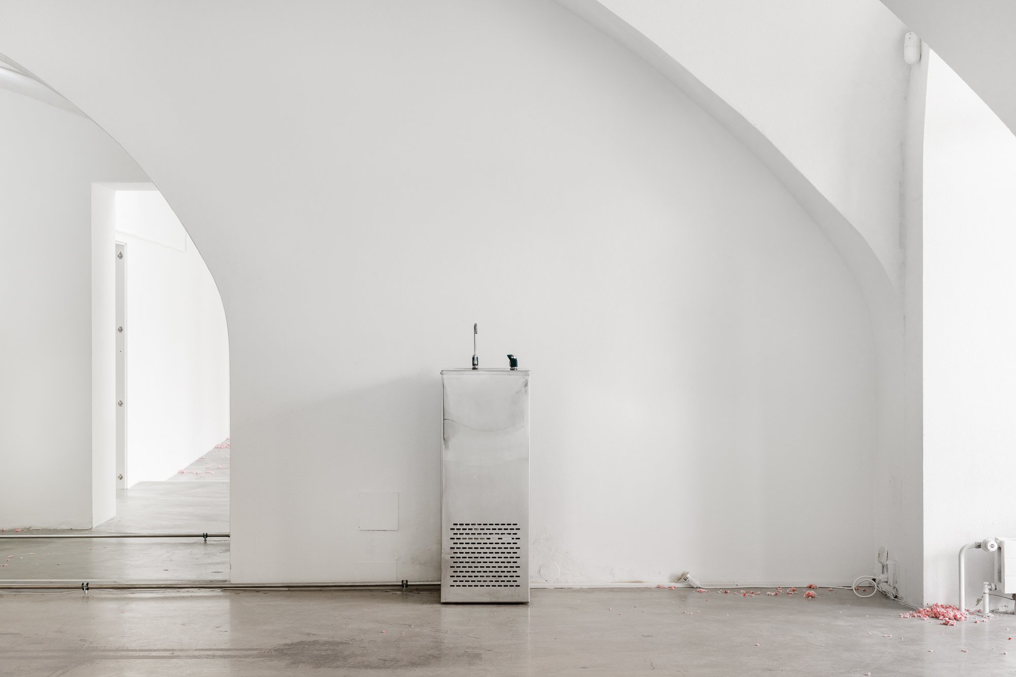 Installation view, Iris Touliatou, appendage, Grazer Kunstverein, Graz, 2022