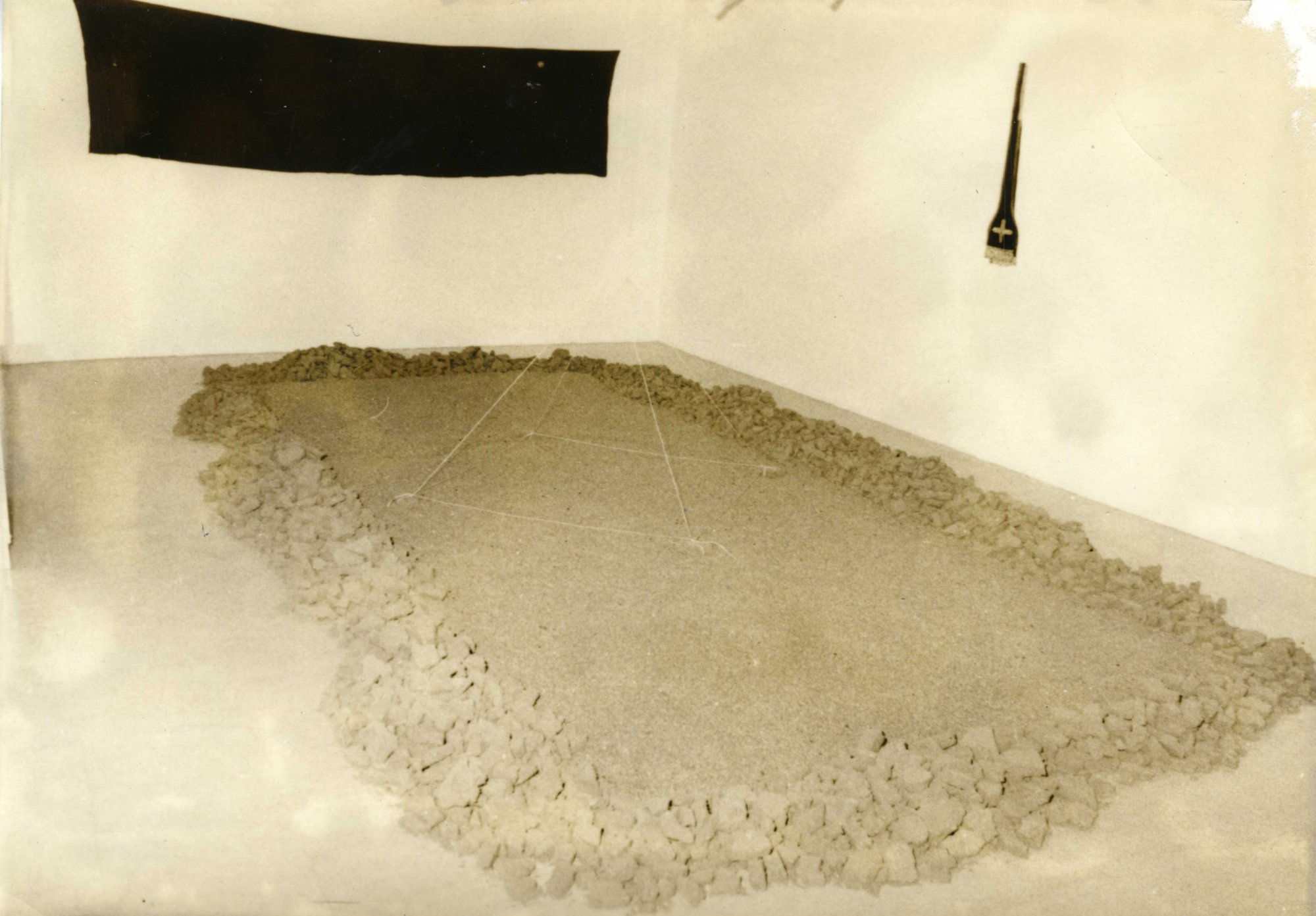 Thanasis Totsikas, Installation view, Transformation 3, Desmos Gallery, Athens, 1982