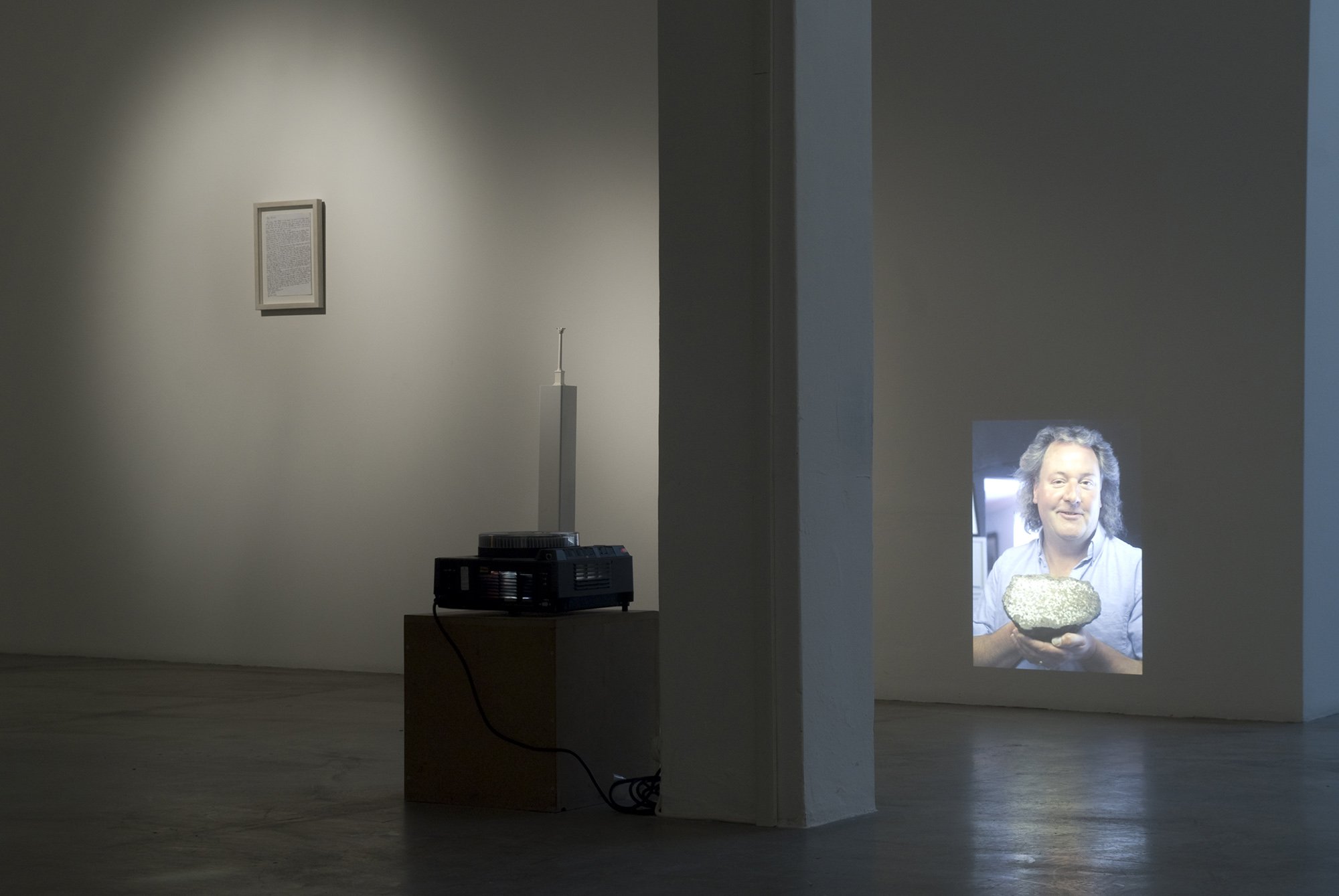 Gabriel Lester, Gravity, 80 slides of meteorite findings, 2010. Installation view, DiLSiZ, Rodeo, Istanbul, 2010 – 2011