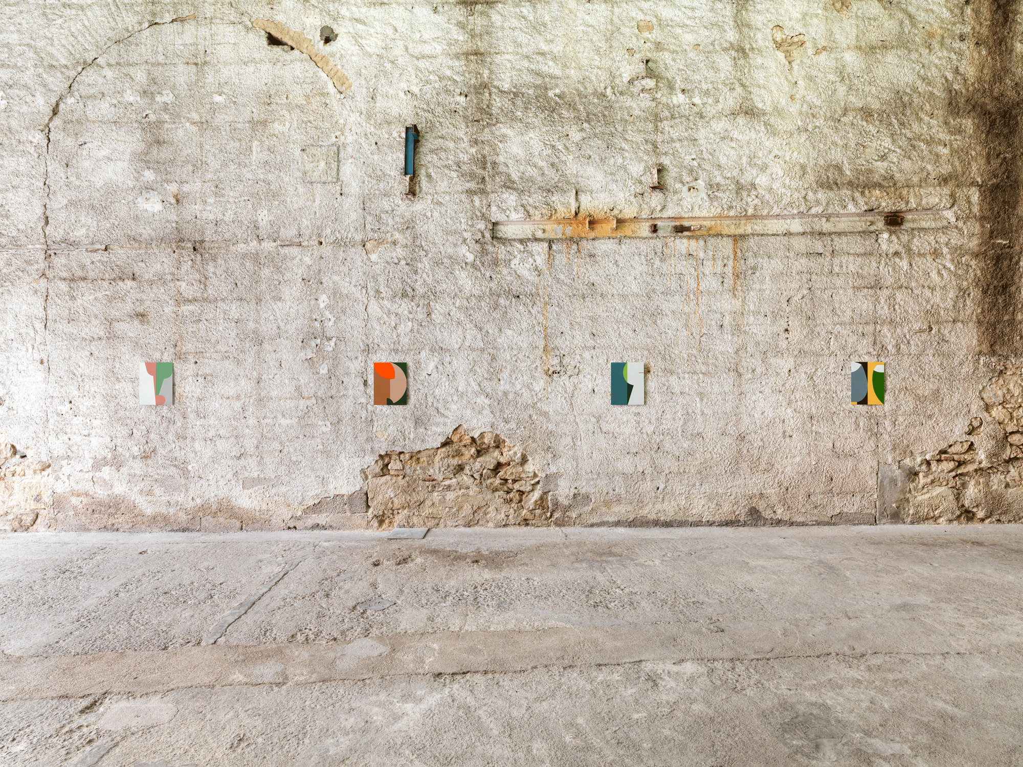 Ulrike Müller, Installation view, Beside Myself, Sylvia Kouvali, Piraeus, 2025